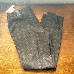 Ladies Amanda + Chelsea dress pants new with tags! Size 8